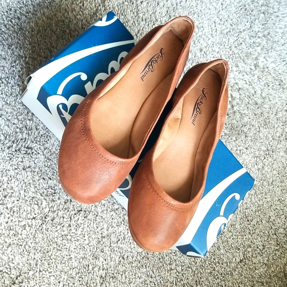 Lucky Brand brown leather flats size 6.5